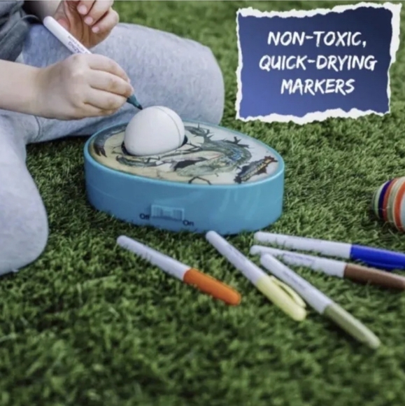 Egg Mazing DinoMazing Egg Decorator w/ Non Toxic Markers Dinosaur Craft Toy - Picture 10 of 16